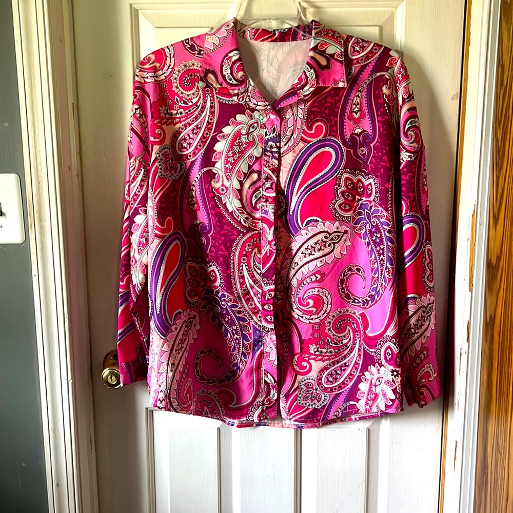 Paisley print ladies collared shirt.